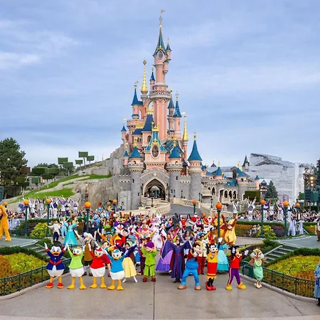 Studio Disneyland-paris Champs Elysee * Bry-sur-Marne